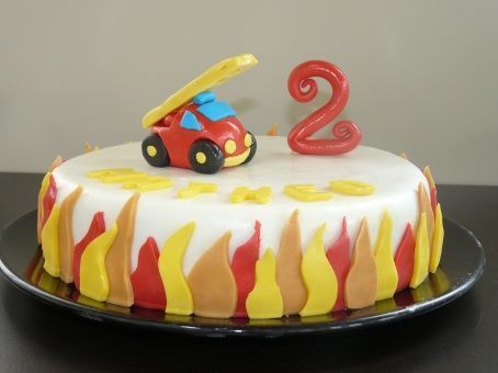 Gateau d'anniversaire Camion de pompier Confidences de  - gateau anniversaire pompier