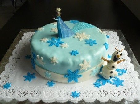 Gâteau d'anniversaire "la reine des neiges"