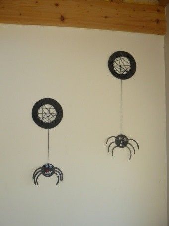 3ème partie de décoration : les araignées