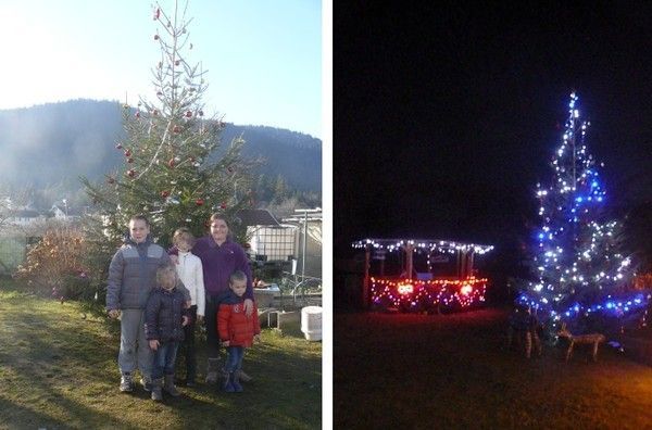 Décoration extérieure de sapin du royaume du Père Noël