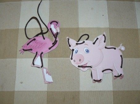 Cochon et Flamant rose à lacer