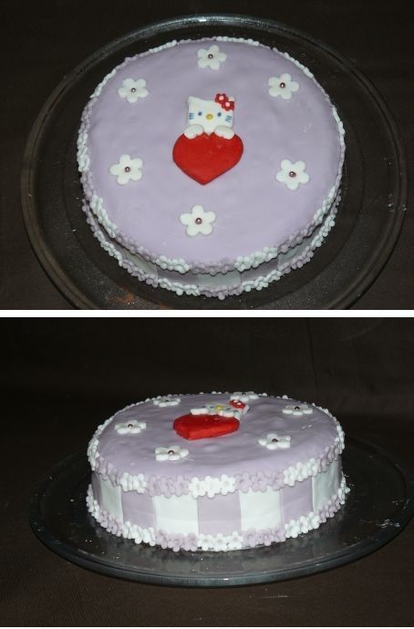 Gâteau anniversaire "Hello Kitty" (deuxième version)